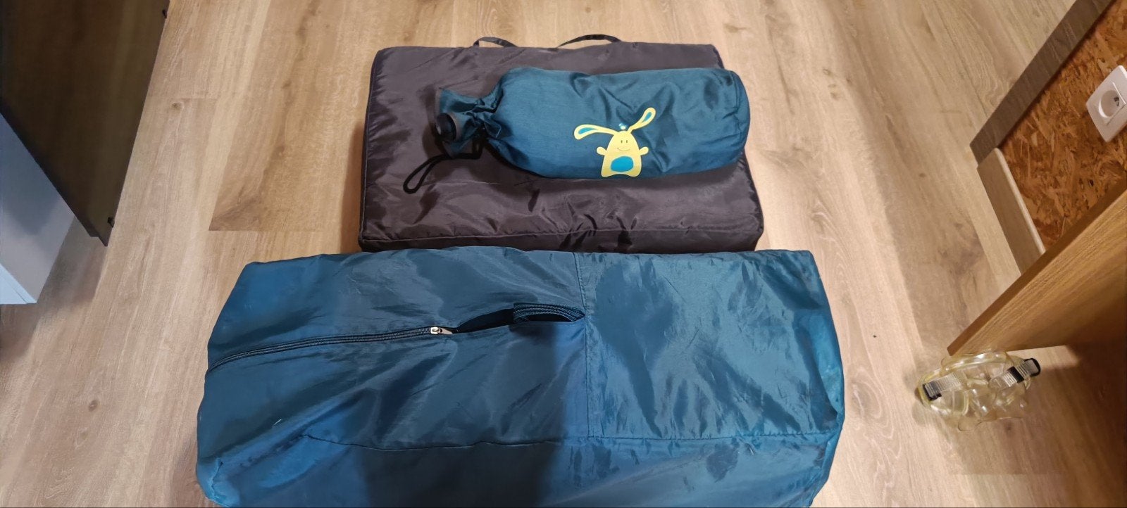 Baby reisbedje met matras en lakentjes, Ophalen, Reisbedje