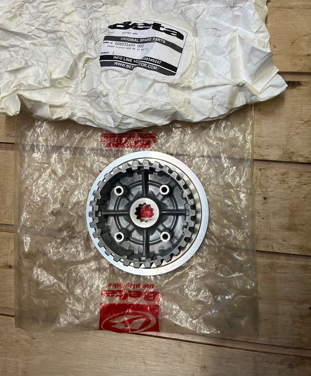 Noix d’embrayage neuve pour moto enduro beta rr 250 300, Enlèvement ou Envoi, Comme neuf