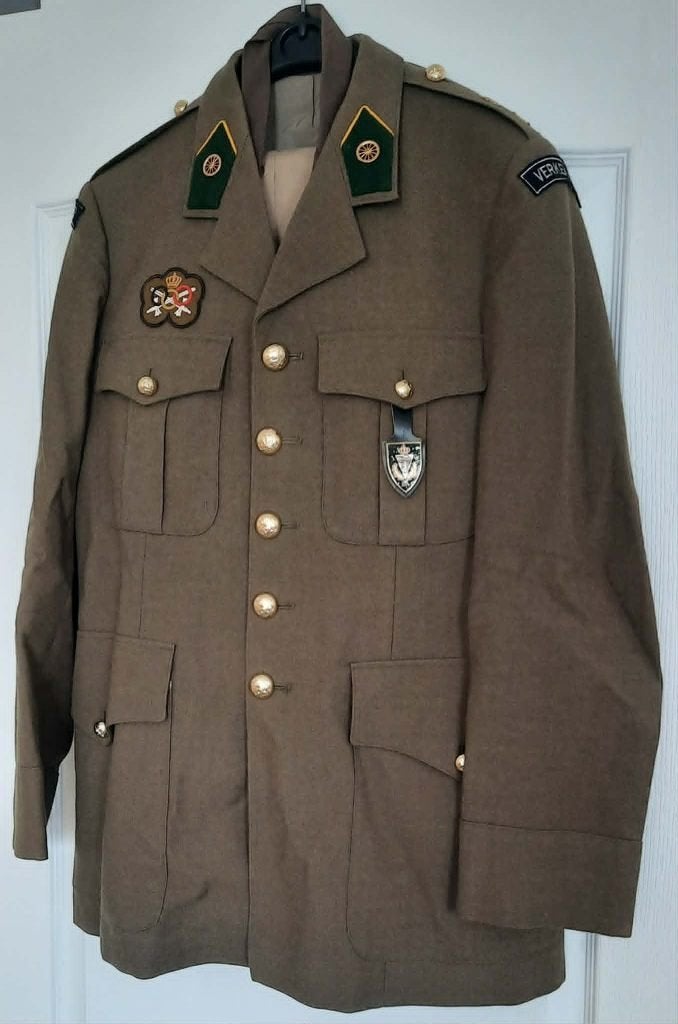 Uniform de l'armée, Enlèvement ou Envoi, Ne s'applique pas, Comme neuf