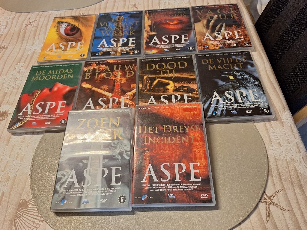 ASPE / de eerste 7 seizoenen. (  44 dvds ), CD & DVD, DVD | TV & Séries télévisées, Comme neuf, Thriller, Saison 1, Saison 2, Saison 3