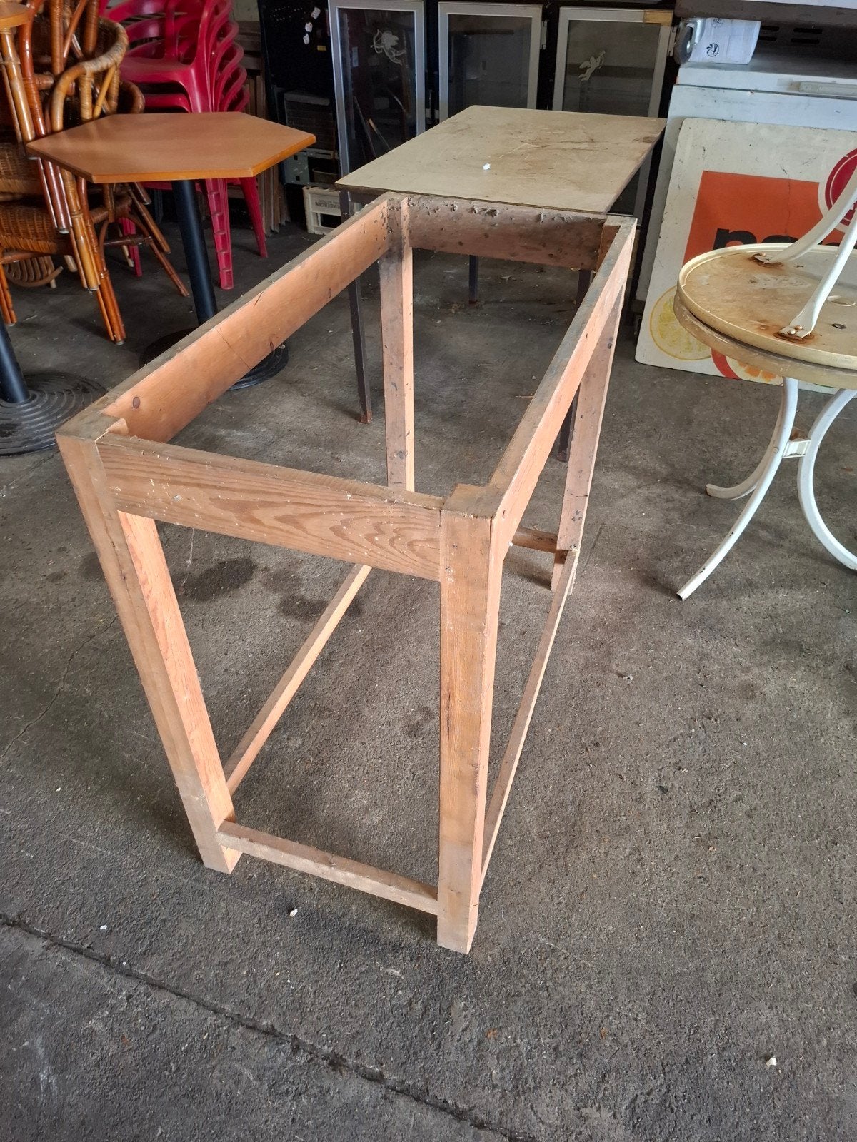 vintage houten onderstel spoelbak, Ophalen