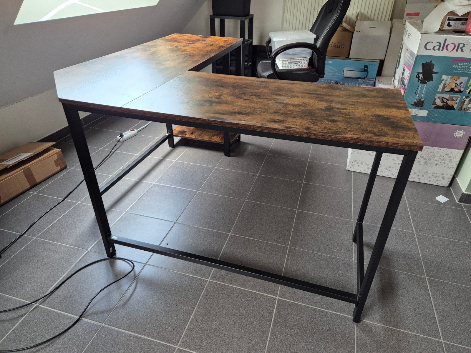 Hoekbureau Vintage Bruin, Ophalen, Metaal, Hoekbureau, Zo goed als nieuw
