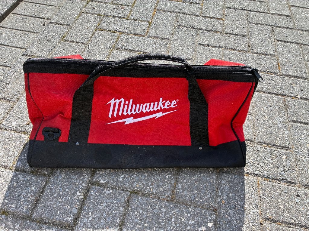 Milwaukee tas als nieuw 30x60cm, Ophalen