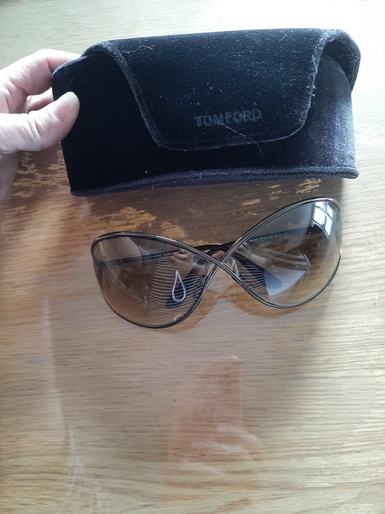 Tom Ford zonnebril – origineel met hoes, Ophalen of Verzenden, Bril