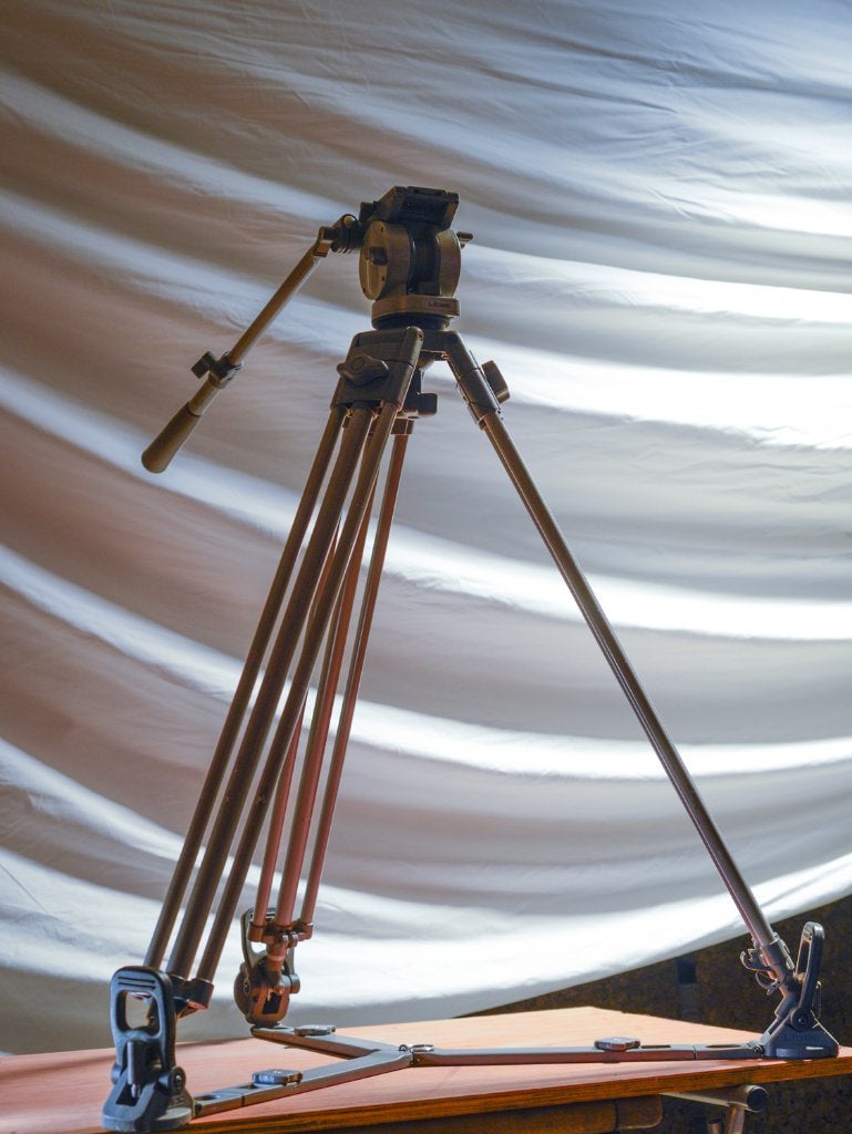 Support vidéo Libec T55 avec tête de fluide H55, Enlèvement ou Envoi, Tête de trépied, Utilisé, Autres marques