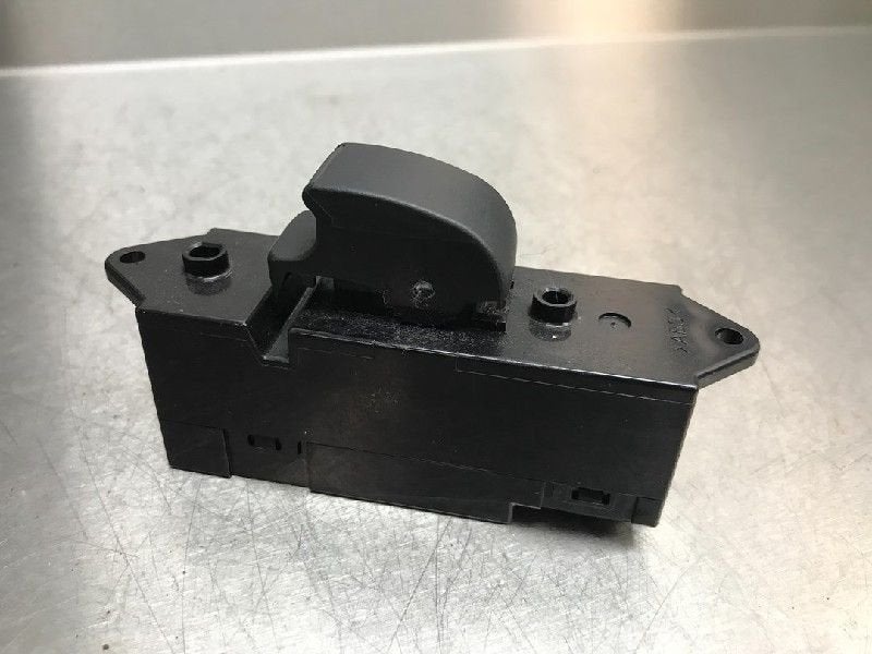 RAAMSCHAKELAAR Mitsubishi Lancer Wagon (CS / CT), Gebruikt, Mitsubishi