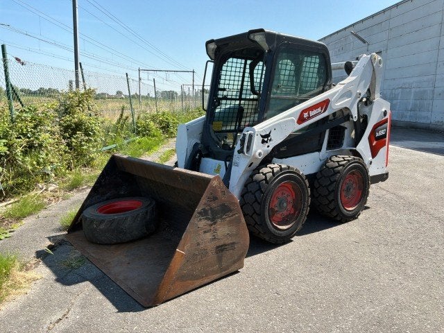 Chargeuse compacte Bobcat S590, Chargeuse sur pneus ou Chouleur