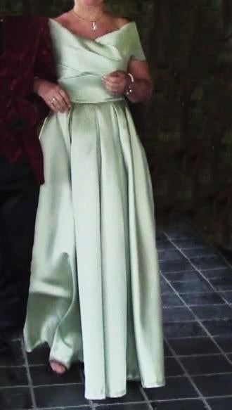 Robe de cérémonie et sa housse, Enlèvement, Comme neuf, Taille 42/44 (L), Vert