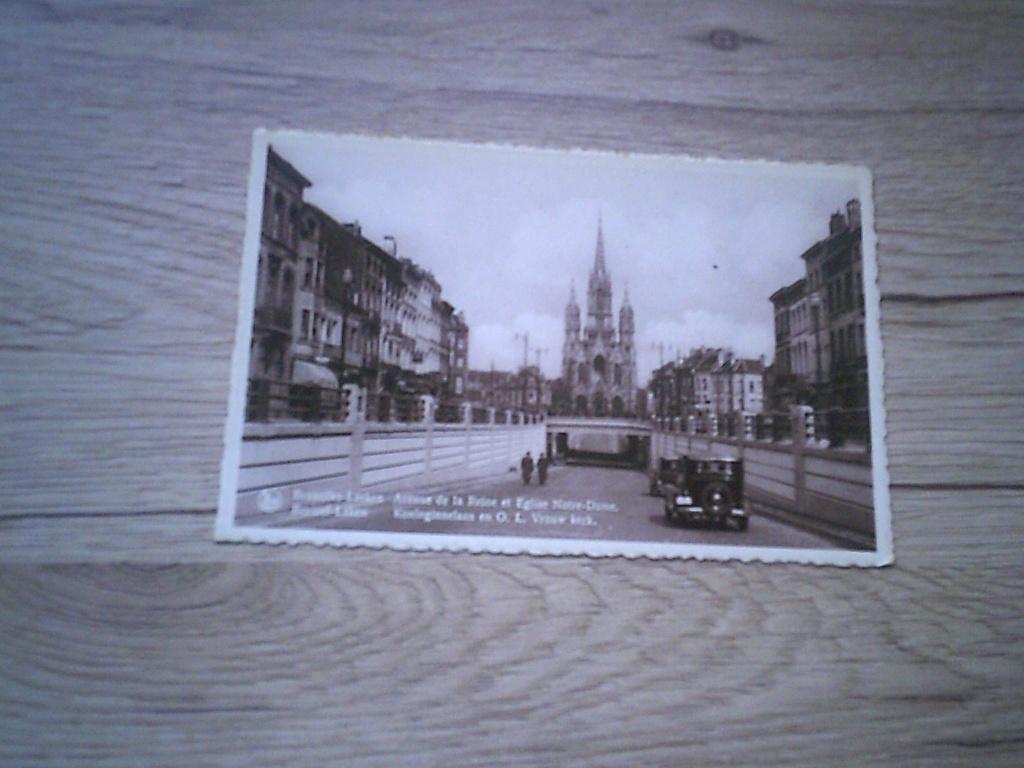 LAEKEN: Avenue de la Reine et Eglise Notre-Dame, Enlèvement ou Envoi, 1920 à 1940, Non affranchie, Bruxelles (Capitale)