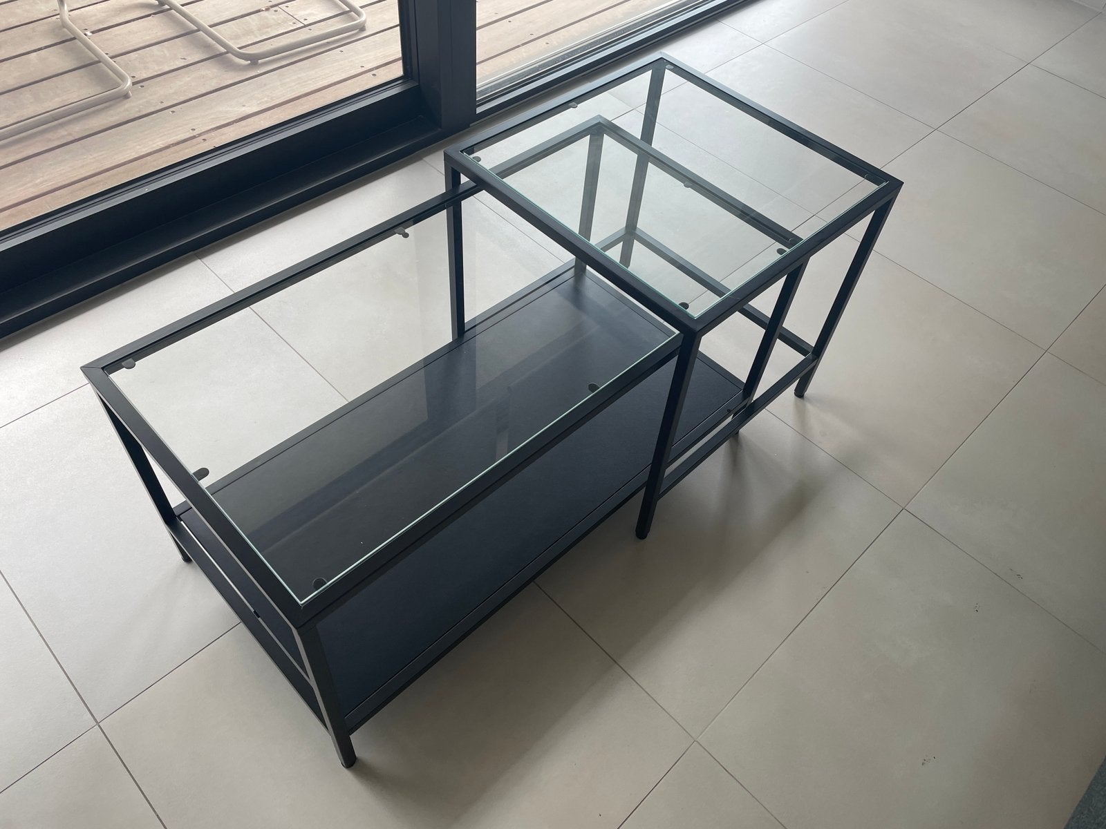 Bijzettafel IKEA VITTSJO 90x50 cm, zongoed als nieuw, Huis en Inrichting, Ophalen, Zo goed als nieuw, Glas