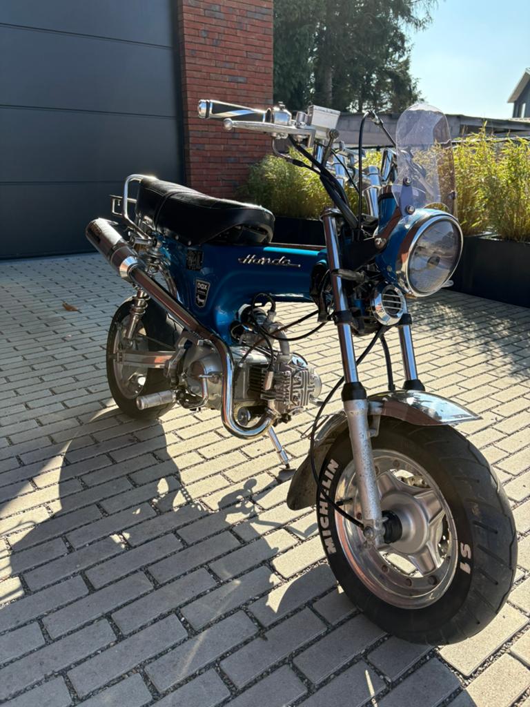 Dax sport 50cc night bleu, Fietsen en Brommers, Brommers | Honda, Ophalen, Zo goed als nieuw