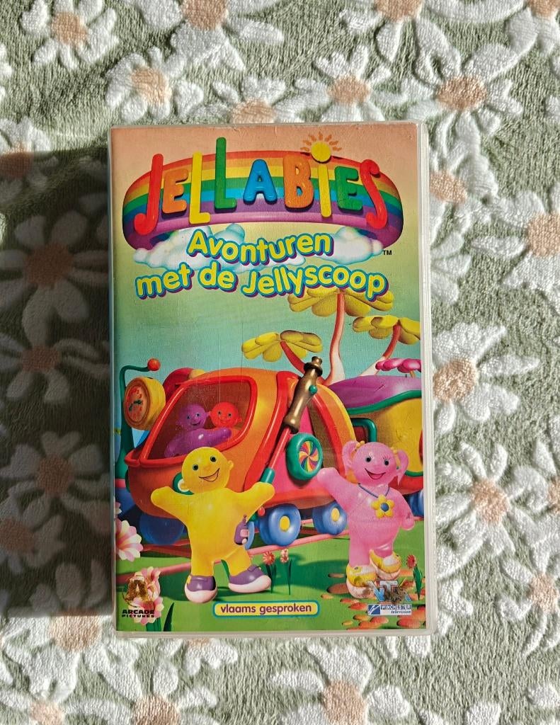 VHS - Jellabies - Avonturen met de jellyscoop - Vlaams - €5, Cd's en Dvd's, Alle leeftijden, Ophalen, Gebruikt, Tekenfilm