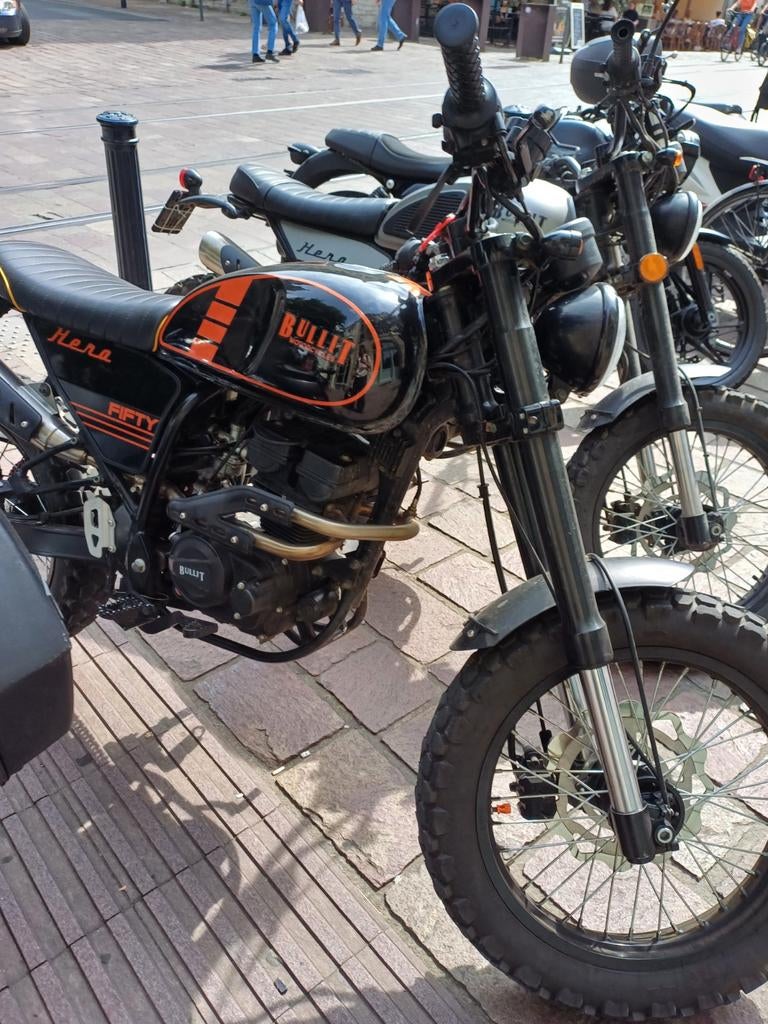 Bullit/Bluroc/Pièces recherchées pour la mise en page, Vélos & Vélomoteurs, Pièces de cyclomoteur | Général, Enlèvement ou Envoi