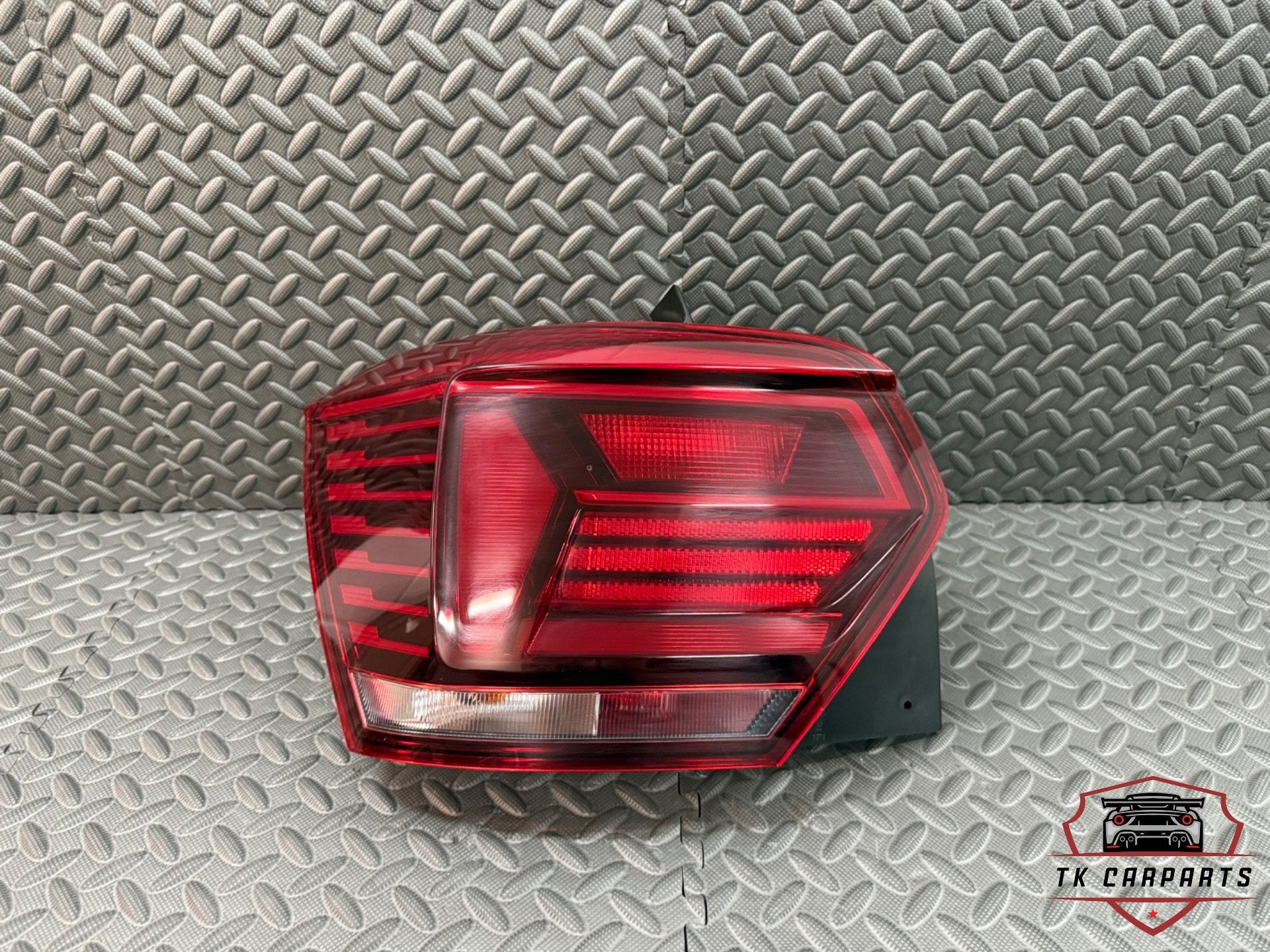 Feu arri re gauche Volkswagen Polo 2G 2GS945095A, Autos : Pièces & Accessoires, Éclairage, Neuf, Volkswagen, Volkswagen AG, Vw@volkswagen.de