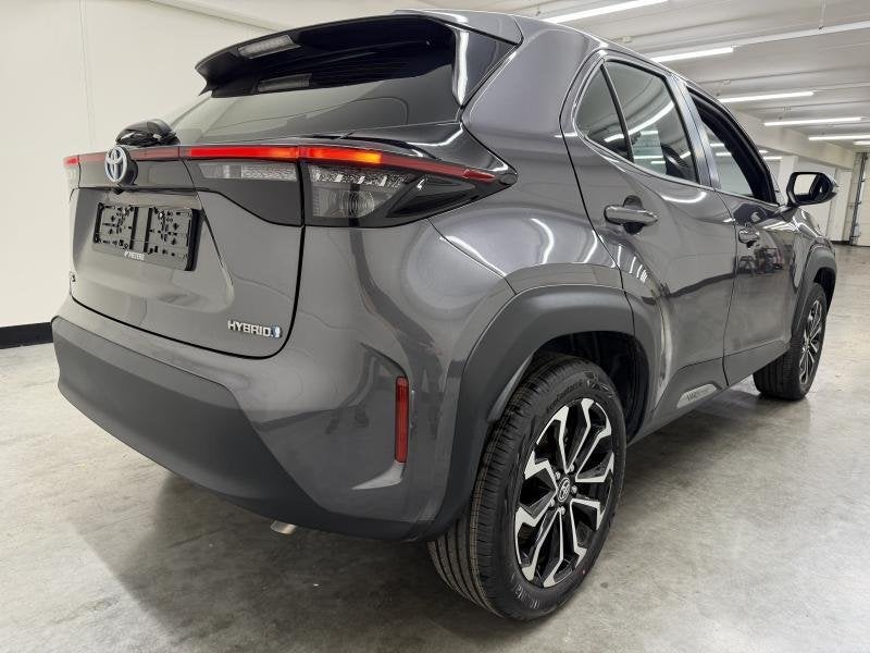 Toyota Yaris Cross Dynamic Plus, Autos, Toyota, Argent ou Gris, Achat, Euro 6, Noir