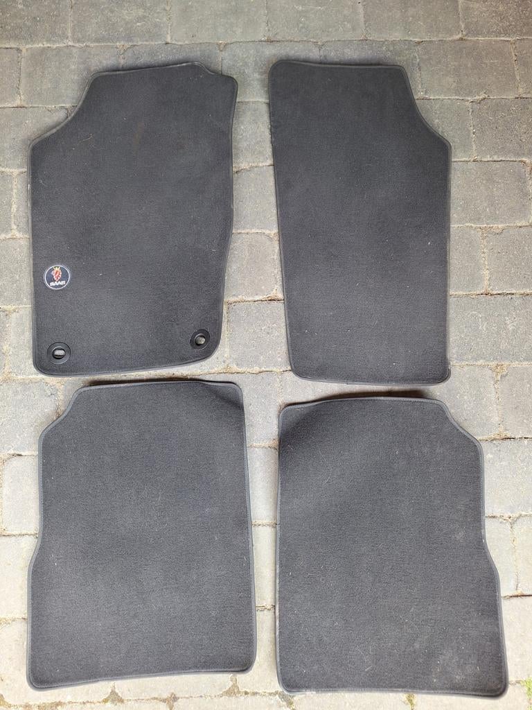 Set matten Saab 900 Classic, Ophalen