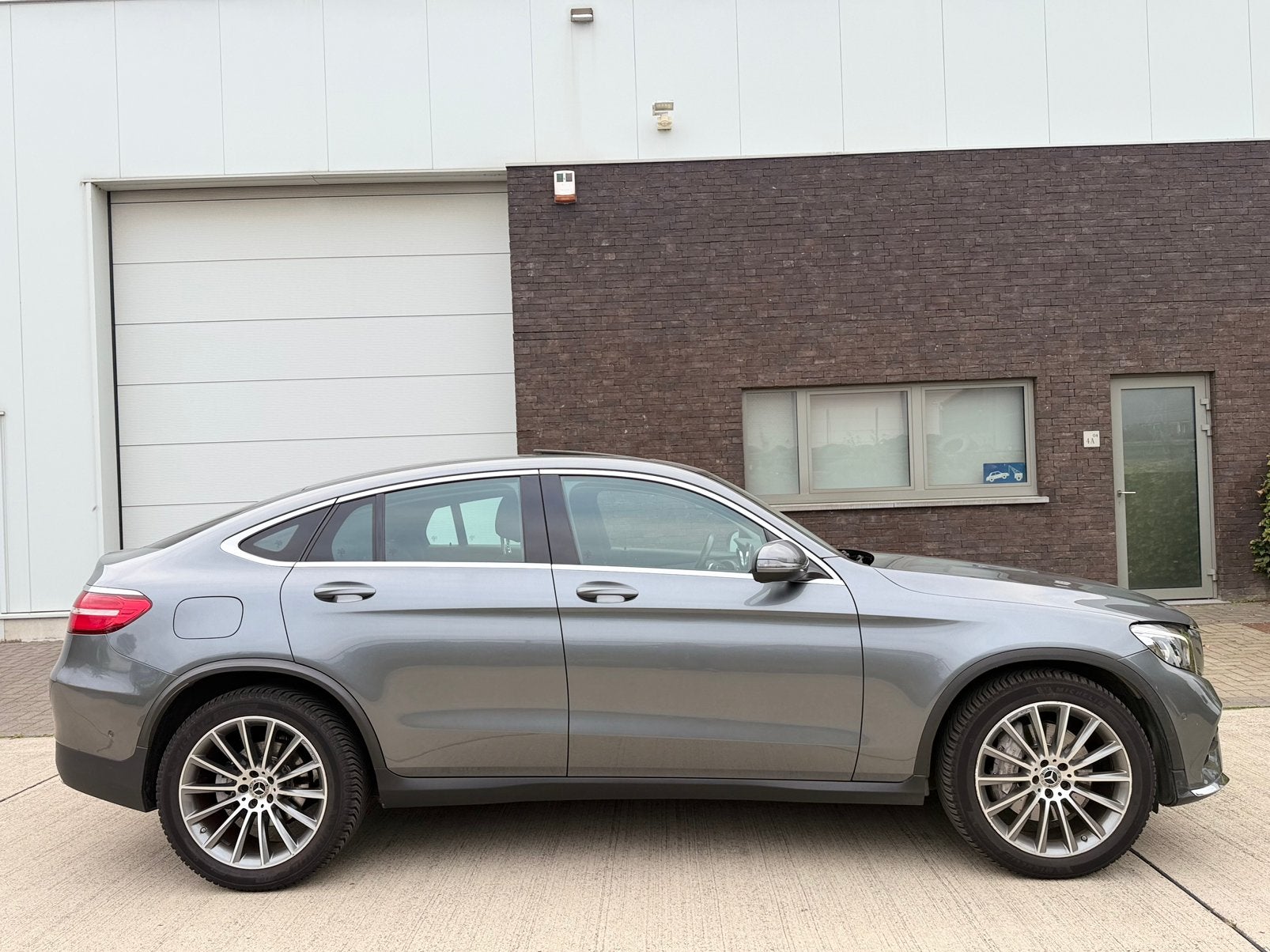 Mercedes Glc 250 AMG *70.000km*, Auto's, https://public.car-pass.be/vhr/675b6d73-7a0d-40fc-92eb-4f0c4ec4d220, GLC, Bedrijf, Te koop