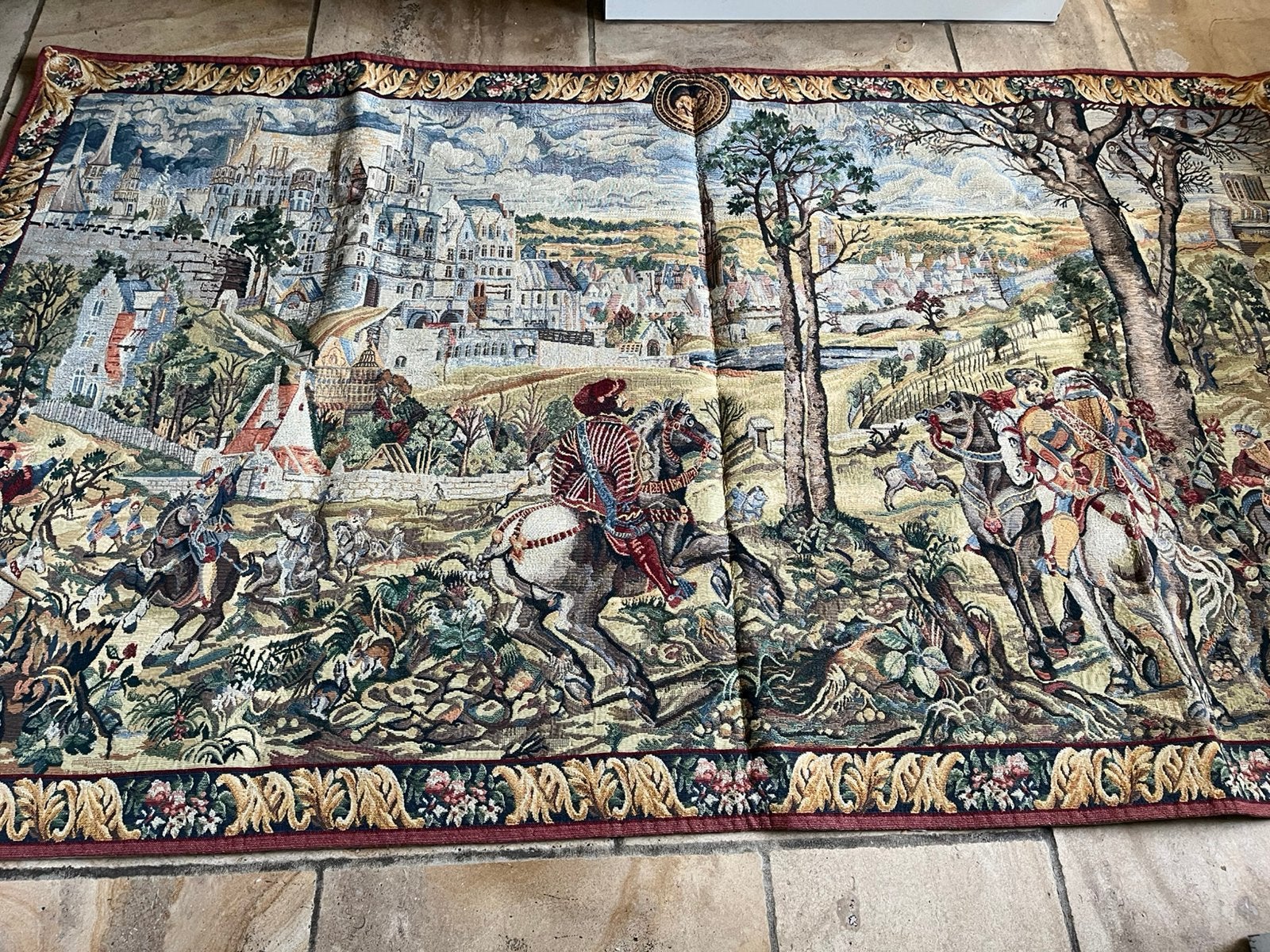 Groot wandtapijt, Ophalen