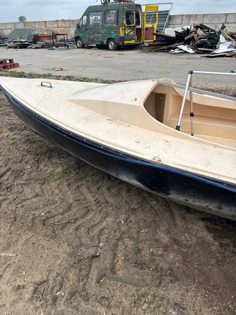 Ex zeilboot omgebouwd naar motorboot, Watersport en Boten, Ophalen, Gebruikt, 5 m, 2 m