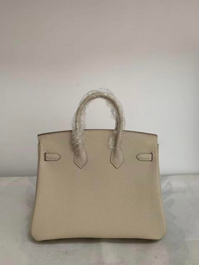 Hermes birkin, Enlèvement, Neuf