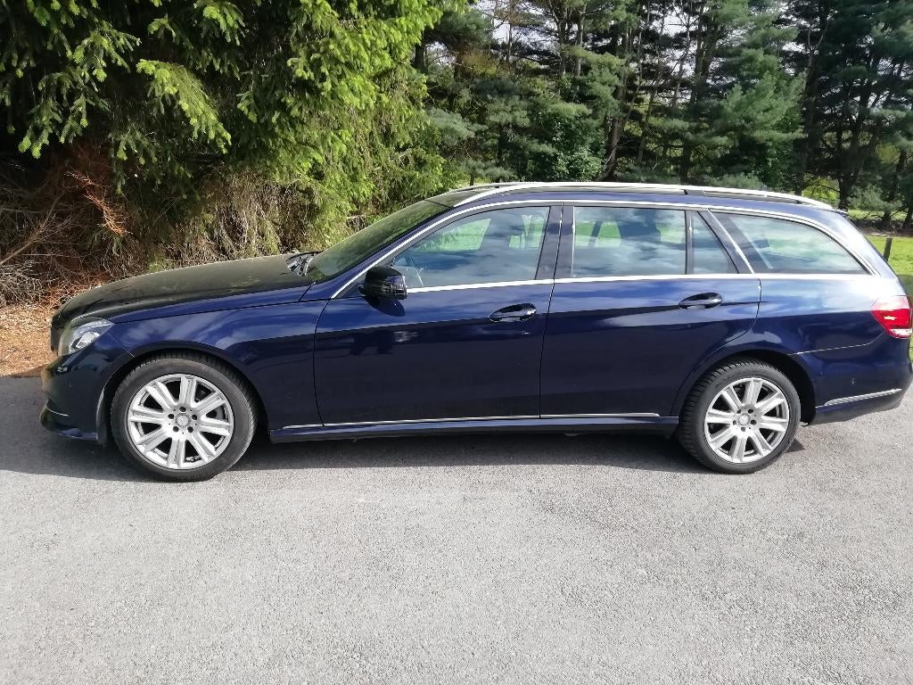 MERCEDES E 220 CDI BRAEK, Autos, Cuir, Euro 5, Achat, Attache-remorque