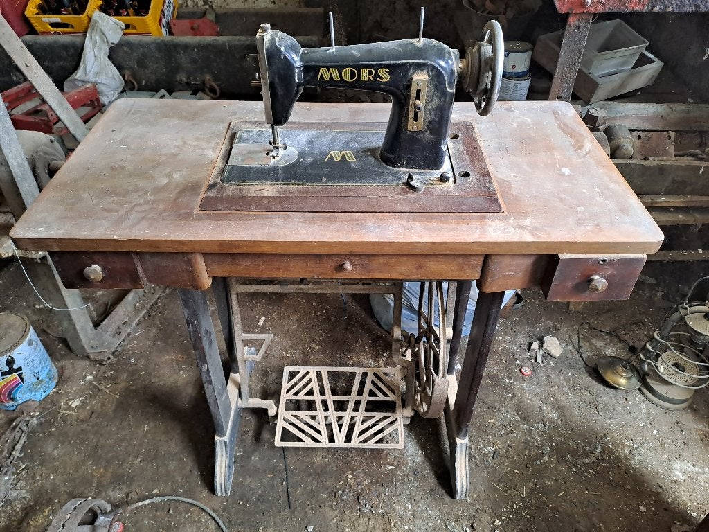 Ancienne machine à coudre, Antiek en Kunst, Antiek | Naaimachines, Ophalen
