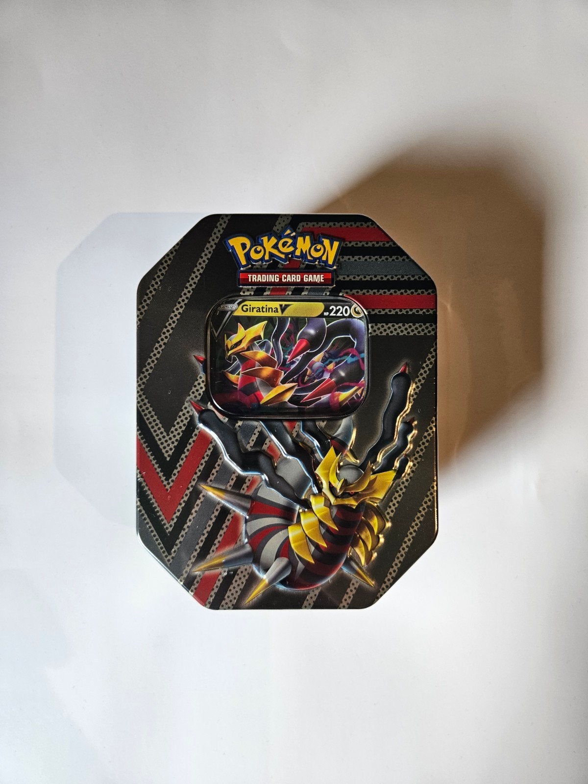 Giratina V hidden potentials tin, Ophalen of Verzenden, Nieuw, Boosterbox, Foil