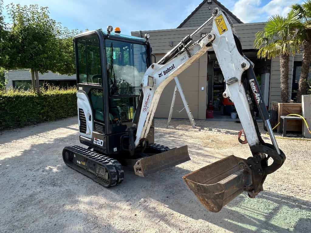 Bobcat E20 minigraver (binnendraaier) te koop, Ophalen