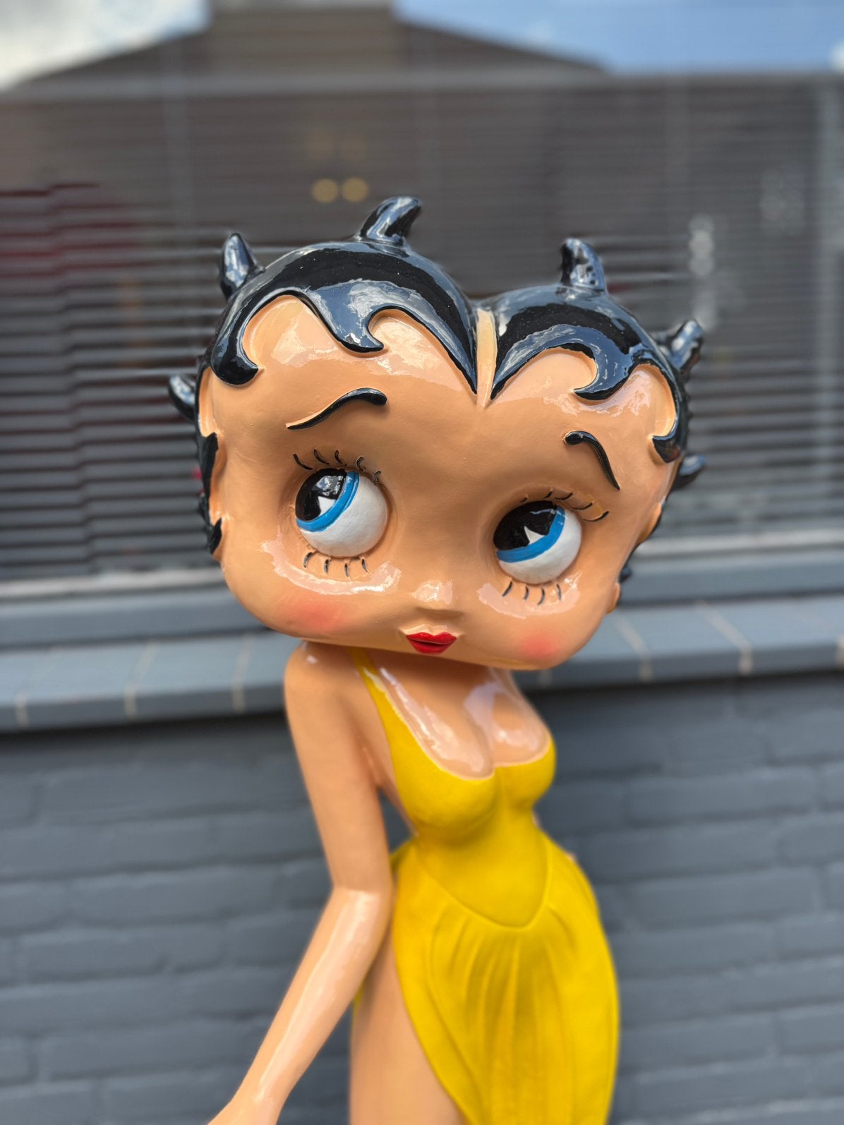 Grande statue jaune de Betty Boop, Enlèvement, Comme neuf, Humain