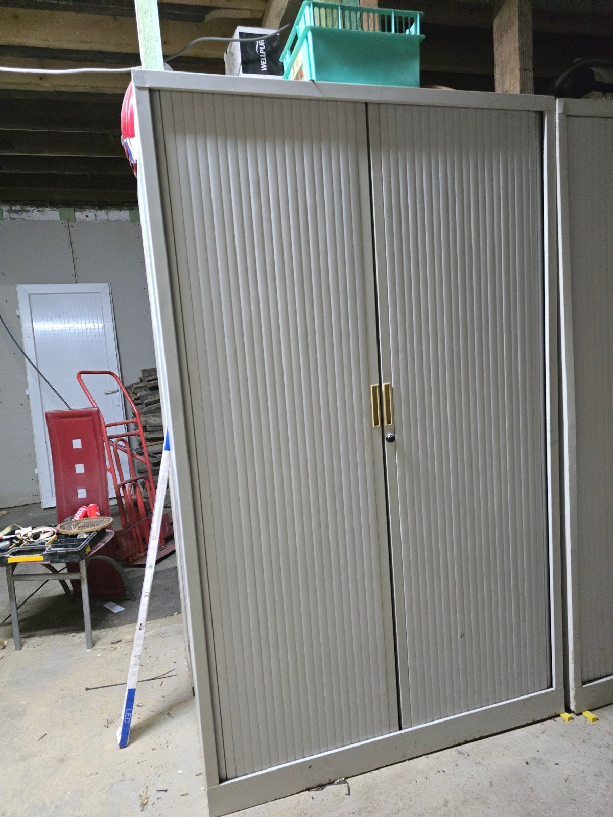 Armoire metallique avec porte coulissante, Maison & Meubles, Enlèvement