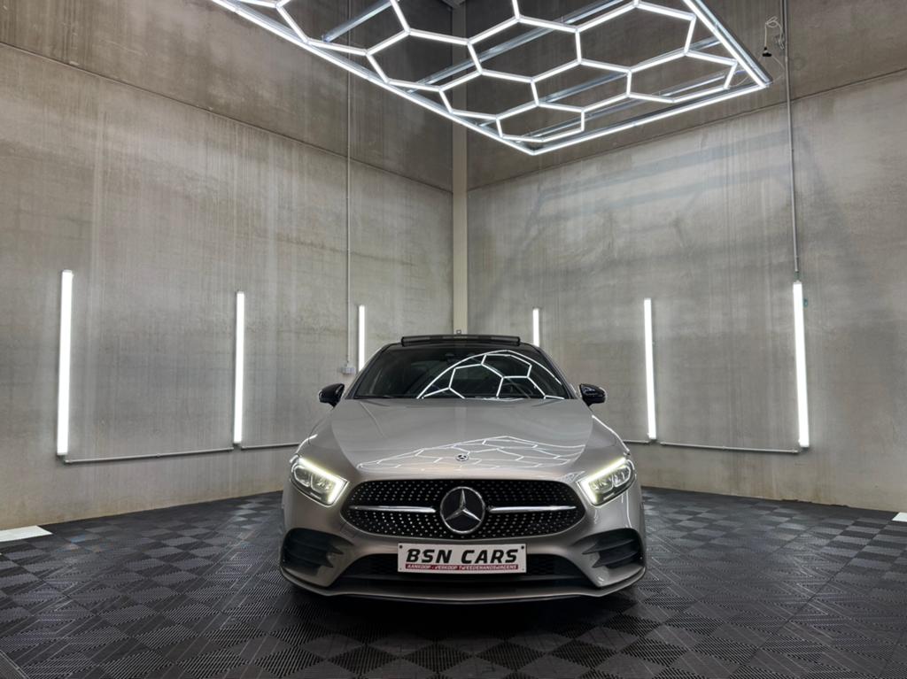 MERCEDES-BENZ A180D/AMG/NIGHT/PANO/CAMERA/CARPLAY/GARANTIE, Auto's, Mercedes-Benz, https://public.car-pass.be/vhr/d2a2d5b4-9948-40f1-876f-f2555592fa9f