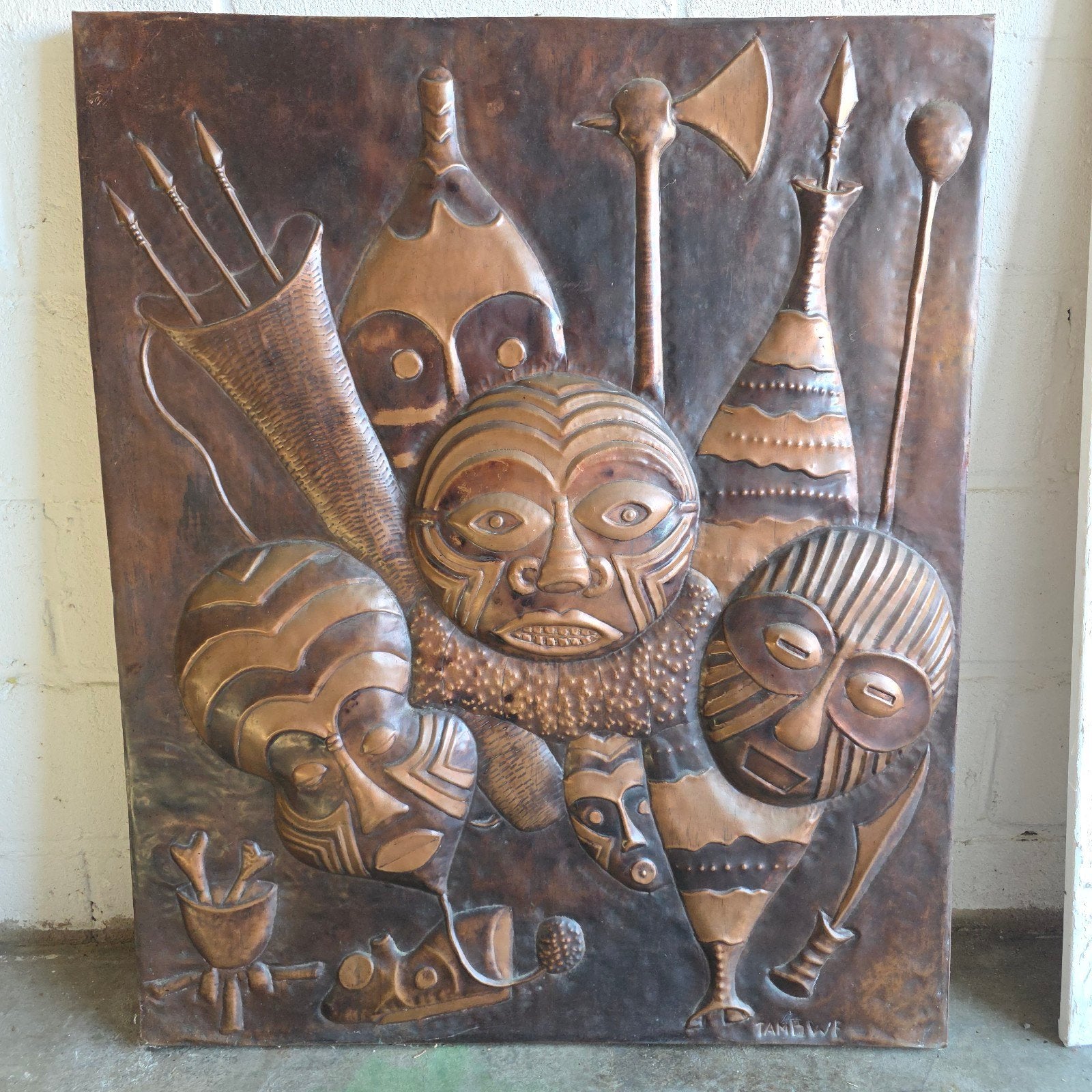 Ancien grand cuivre repoussé africain Congo Zaïre