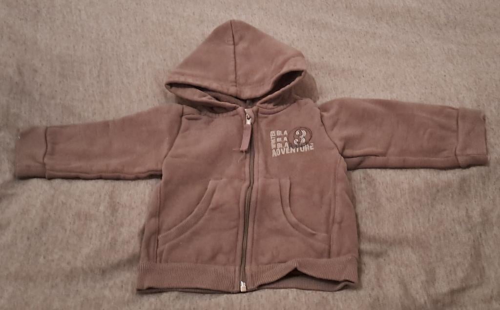 ~ truitje ( Maat 68), Kinderen en Baby's, Babykleding | Maat 68, Bla bla bla, Truitje of Vestje, Ophalen of Verzenden, Zo goed als nieuw