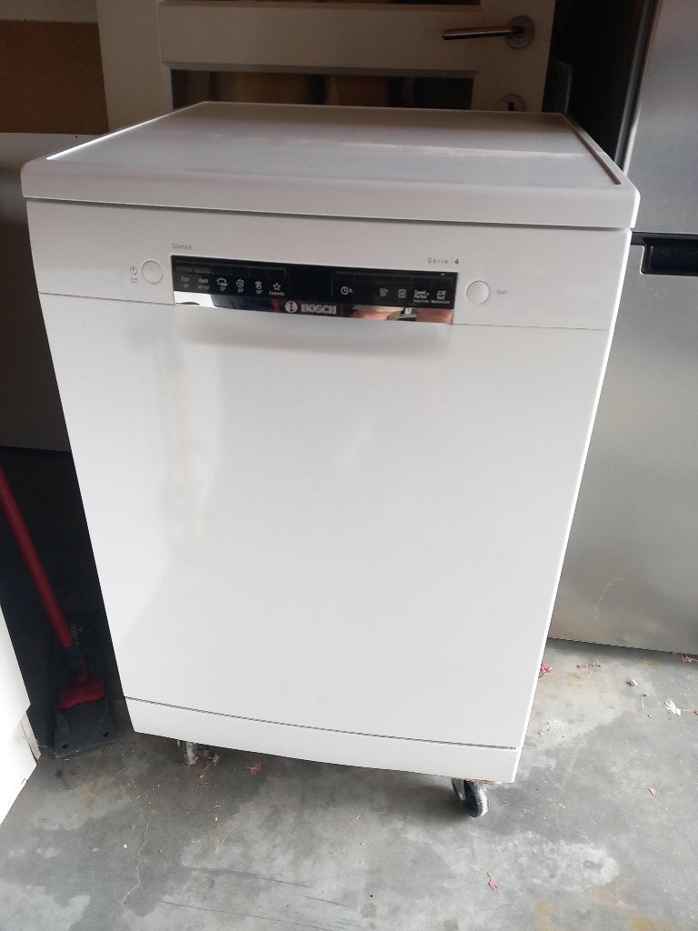 Bosch Afwasmachine, Elektronische apparatuur, Vaatwasmachines, Ophalen, Eco programma, Zo goed als nieuw, 85 tot 90 cm