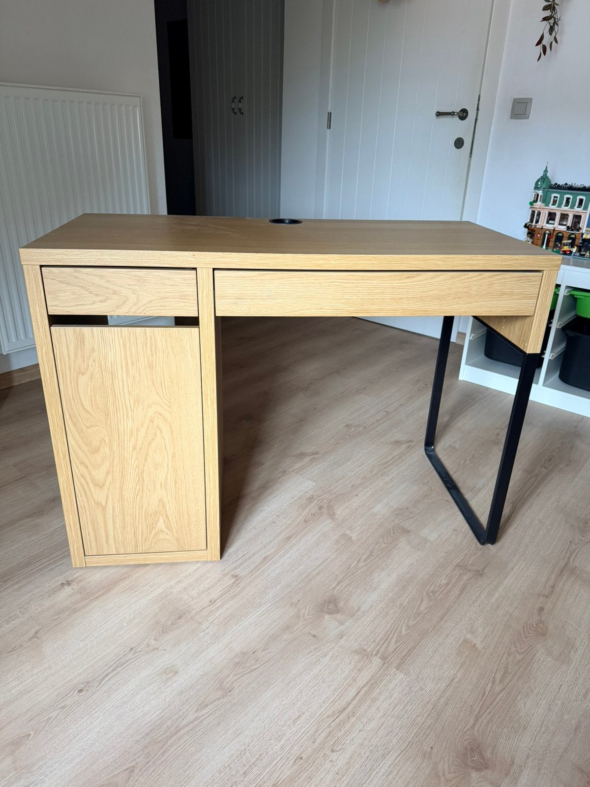 Bureau Ikea Micke, Huis en Inrichting, Ophalen, Zo goed als nieuw, IKEA