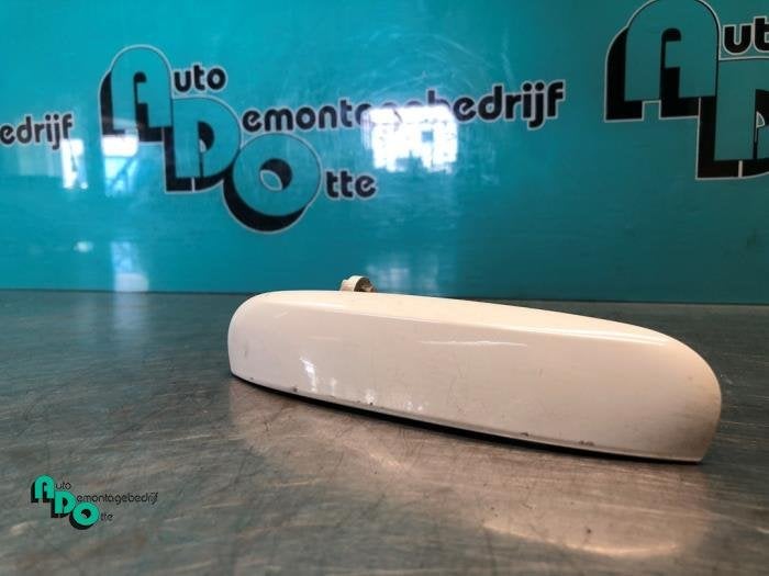 Poignée portière 4portes avant droite d'un Mitsubishi Spac, -, 3 mois de garantie, Utilisé, Mitsubishi