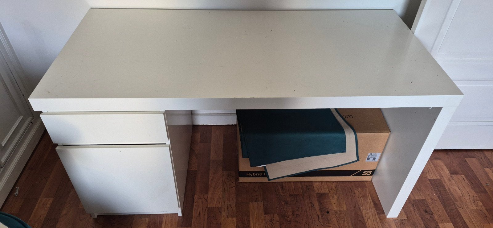 bureau wit met opbergruimte en laden, Maison & Meubles, Bureaux, Enlèvement, Espace de rangement, IKEA, Blanc