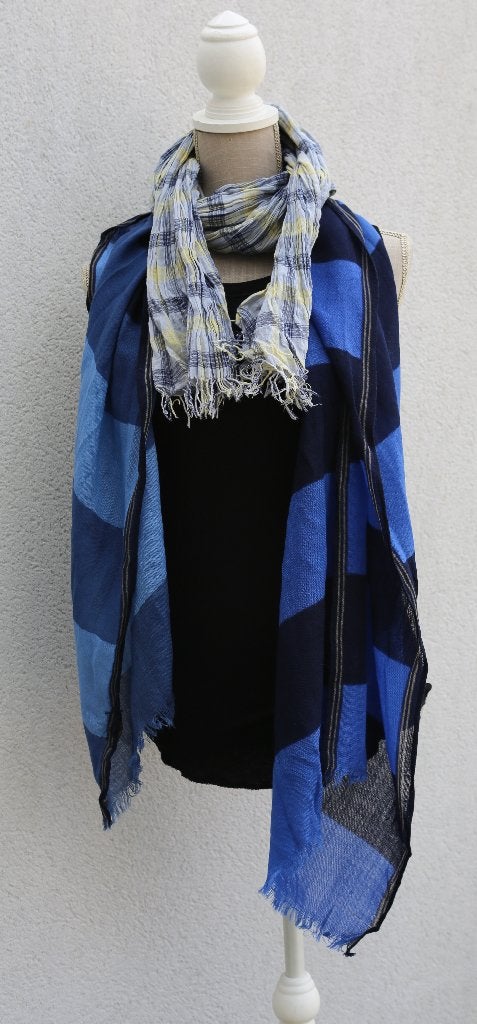 Set van 2 mooie sjaals (Massimo Dutti), Kleding | Dames, Mutsen, Sjaals en Handschoenen, Massimo Dutti, Ophalen of Verzenden, Zo goed als nieuw