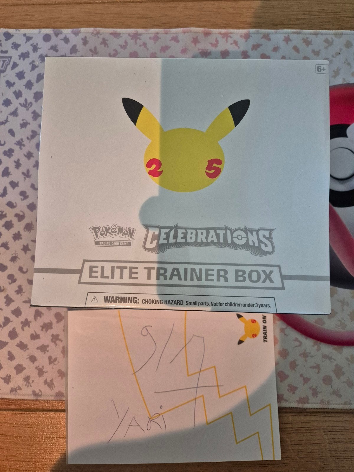 Celebrations elite trainer box, Ophalen of Verzenden, Nieuw