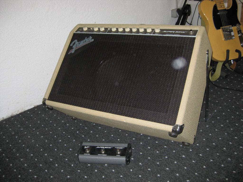 Fender Super-Sonic 60 Combo Blonde and Oxblood, Muziek en Instrumenten, Versterkers | Bas en Gitaar, Ophalen, Gebruikt, Gitaar