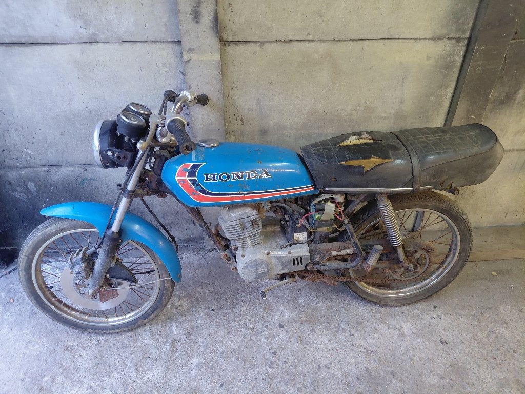 Honda cb50, Motos