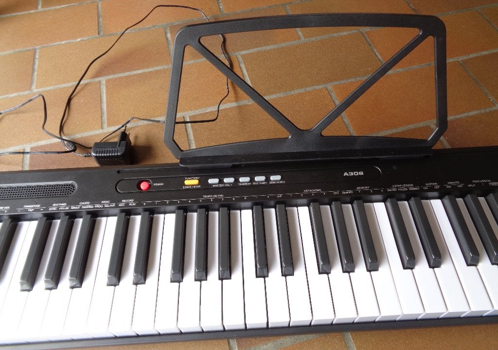 keyboard, Muziek en Instrumenten, Ophalen of Verzenden, Zo goed als nieuw, 61 toetsen