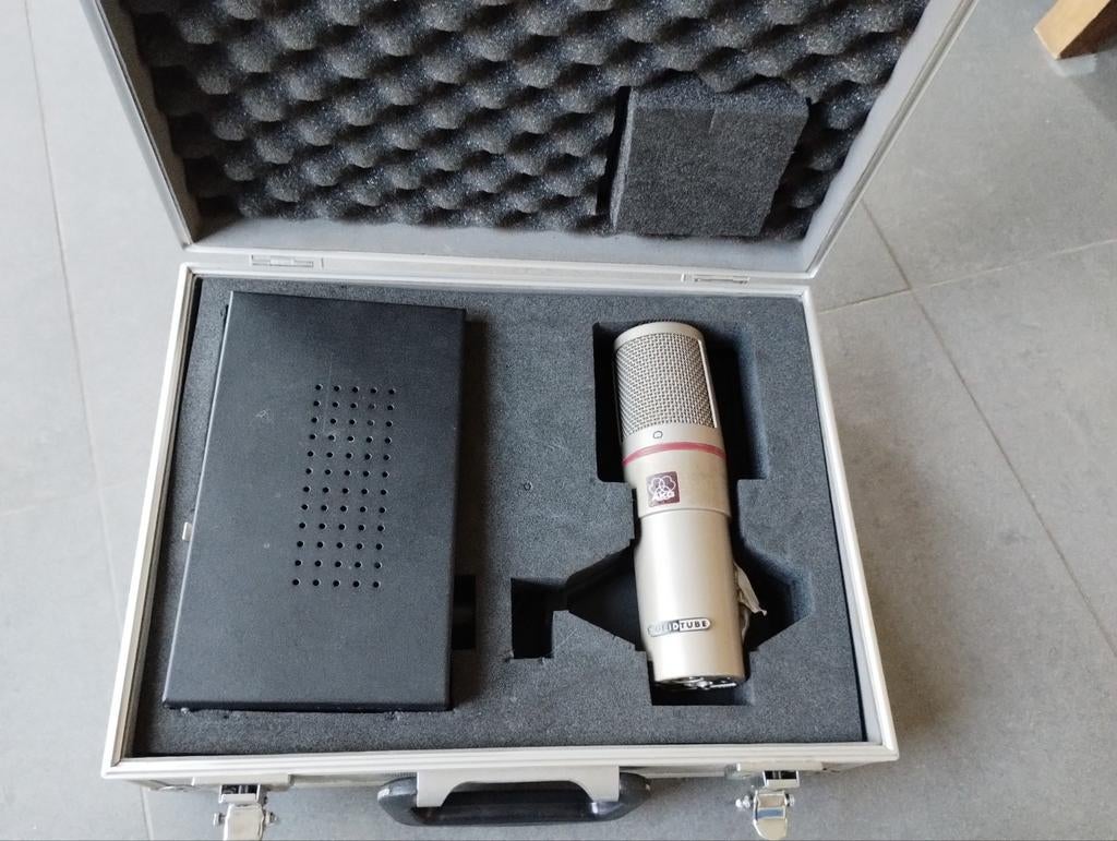 Akg solidtube buizen microfoon studio
Met voeding en kabel, Muziek en Instrumenten, Ophalen