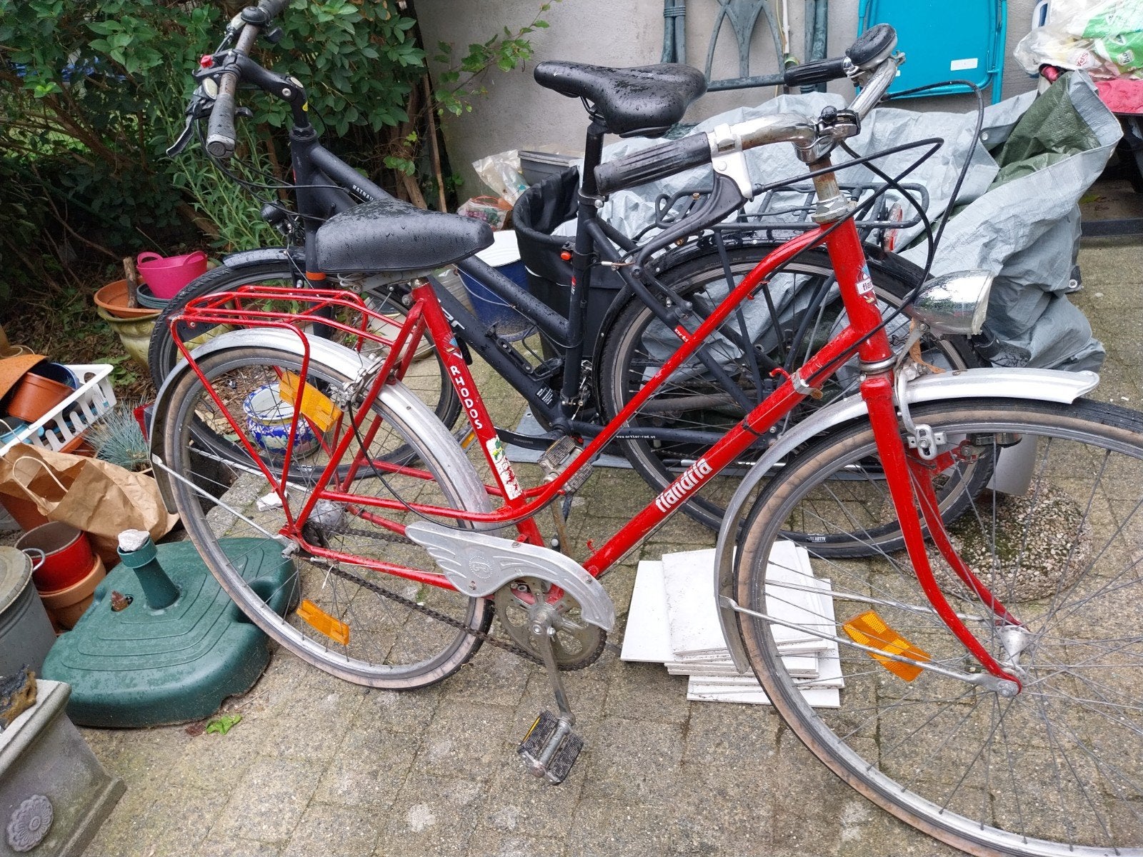 vélo rouge Flandria vintage, Enlèvement