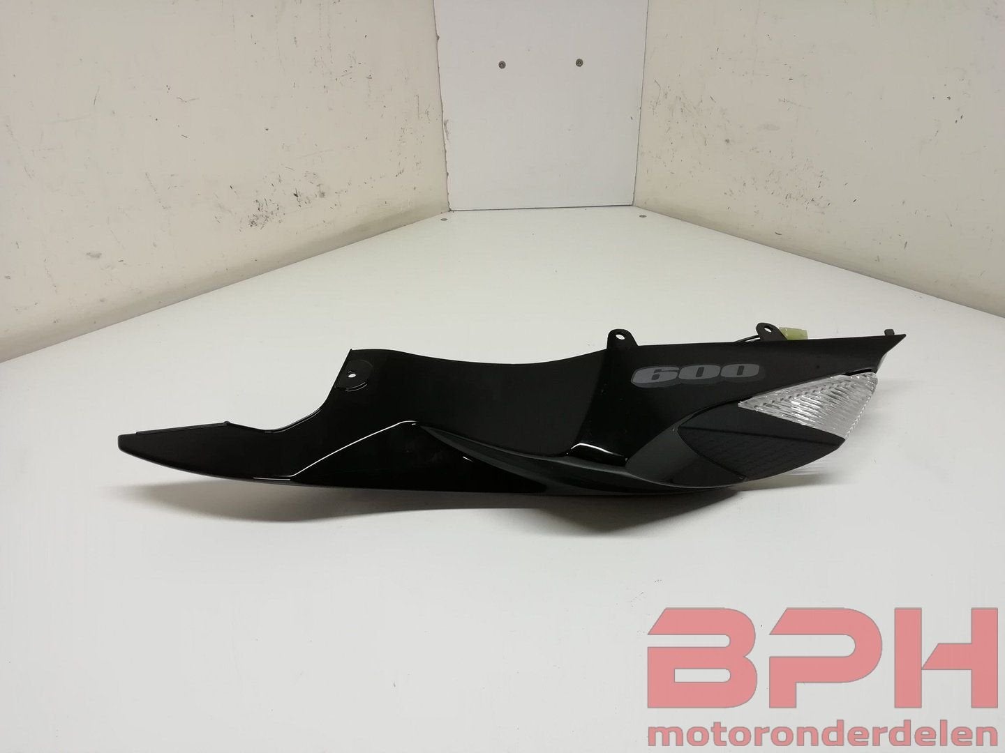 Achterkuip links Suzuki GSX-R 600 750 L1 L2 L3 L4 L5 L6 L7 2, -, -, Nieuw, Ophalen of Verzenden