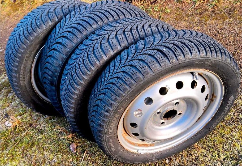 4 belles roues hiver Citroën C-Zero / Peugeot iOn, 15 pouces, Pneus et Jantes, Pneus hiver, Autre