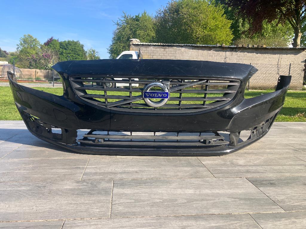 Voorbumper en grill Volvo V60 S60 2014 - 2018, Ophalen of Verzenden, Gebruikt, Volvo, Bumper