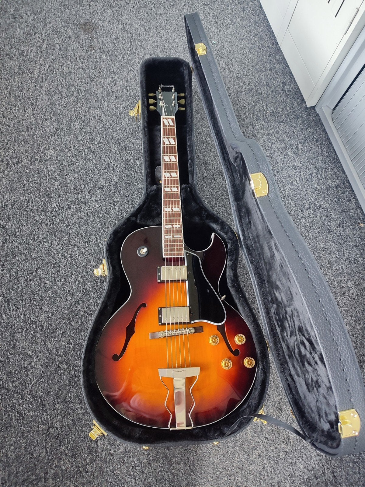 Edwards E-FA-LTD, Enlèvement ou Envoi, Comme neuf, Hollow body