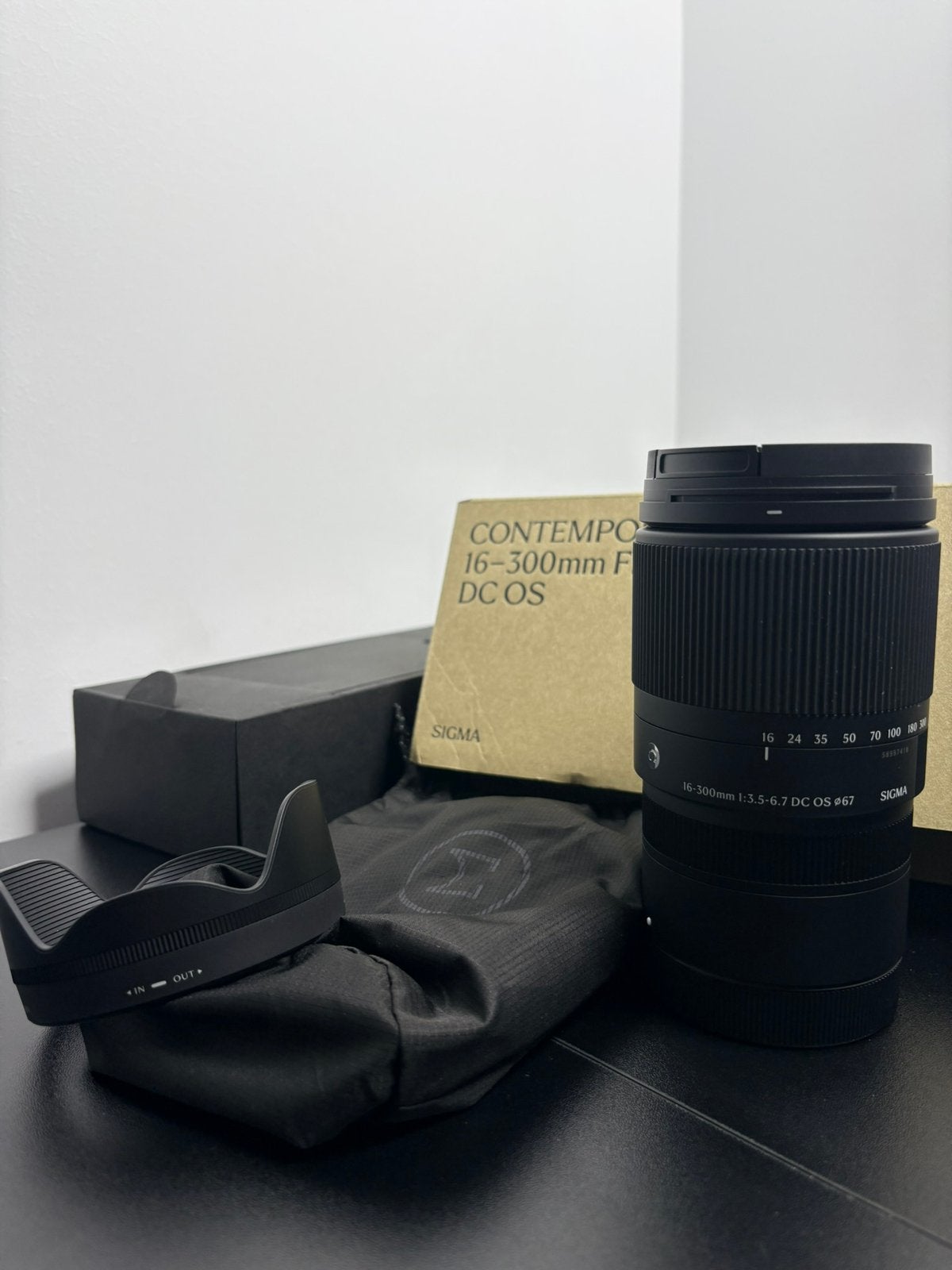 Objectif Sigma 16-300mm F3.5-6.7 DC OS (monture canon RF), Enlèvement, Comme neuf