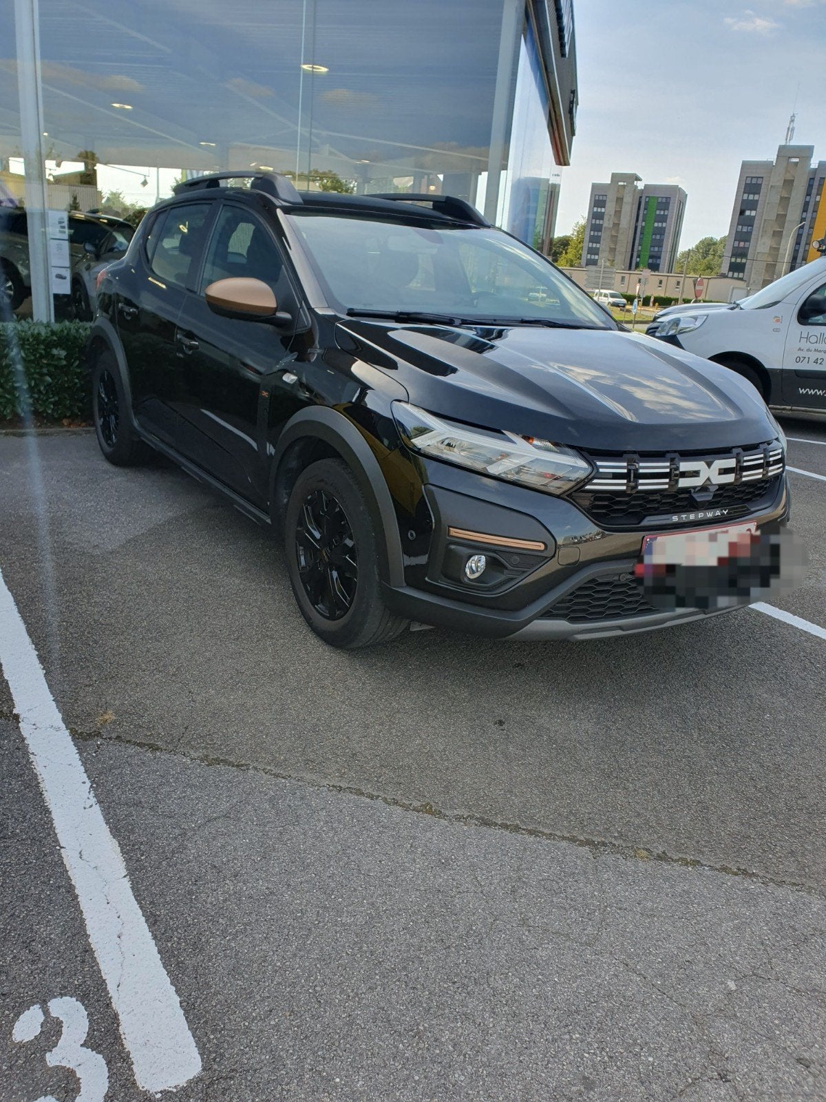 DACIA SANDERO STEPWAY EXTREME SÉRIE SPÉCIALE, Ordinateur de bord, Achat, Entretenue par le concessionnaire, Noir
